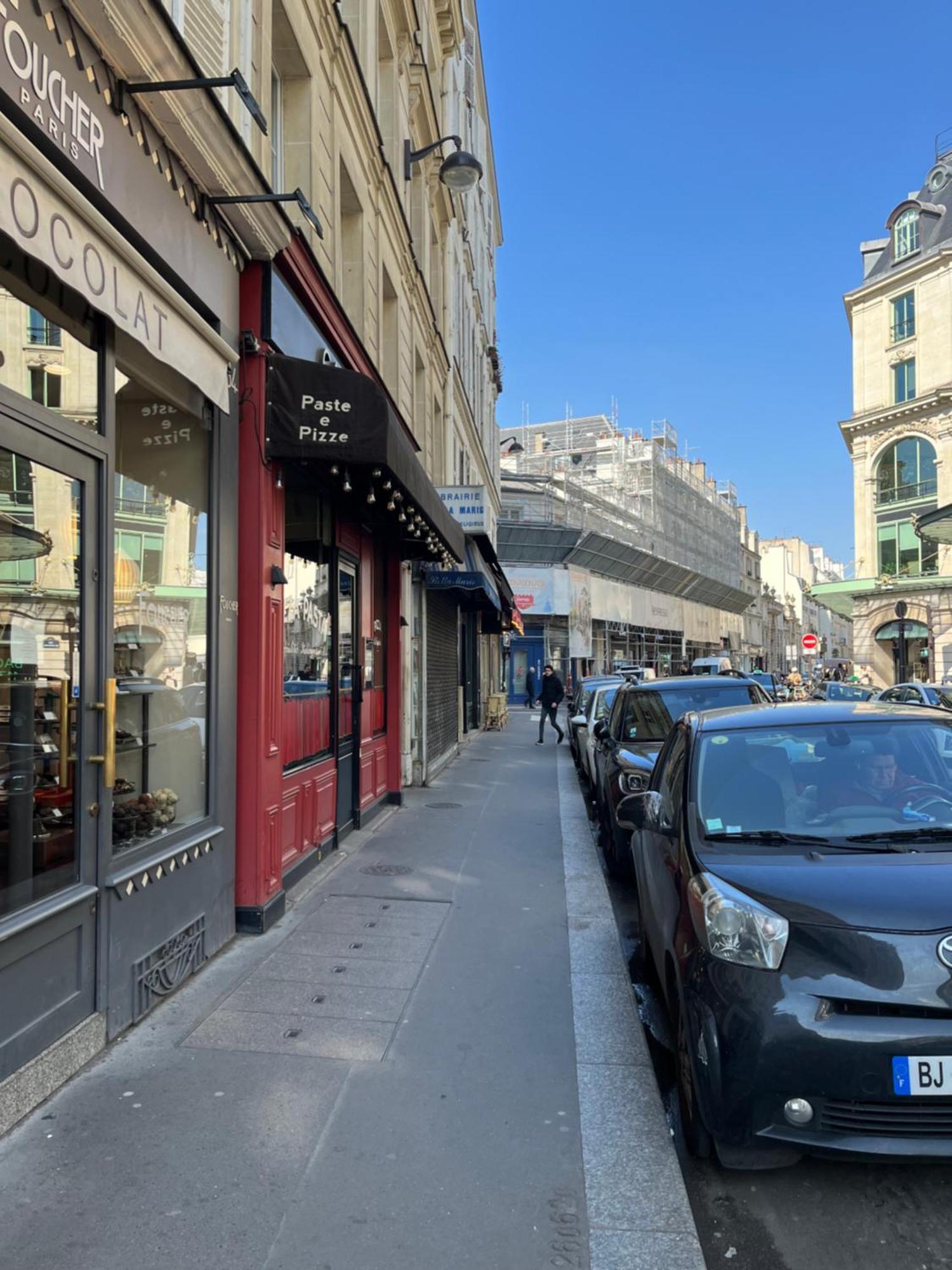 Saint Germain De Pres Equipe - Emplacement Exceptionnel Au Coeur De Homestay Paris